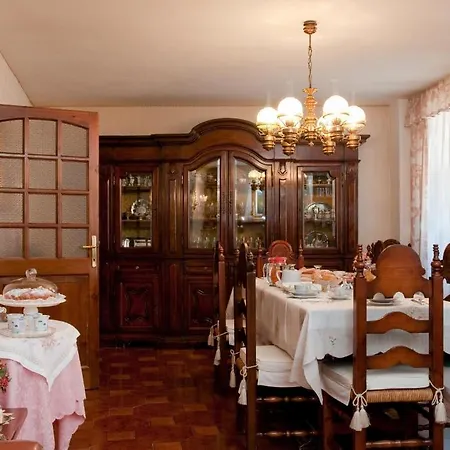 לינה וארוחת בוקר Chiara 3*