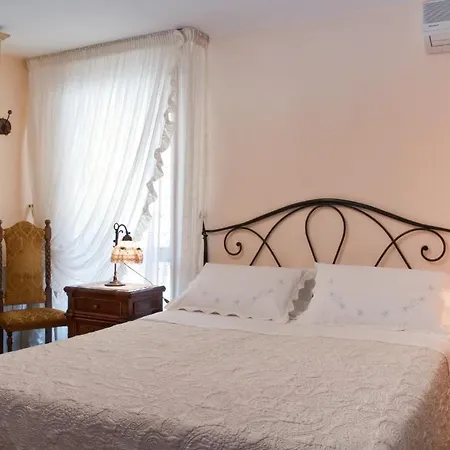 Bed & Breakfast Chiara 3*
