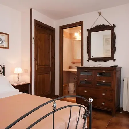 Chiara Bed & Breakfast 3*