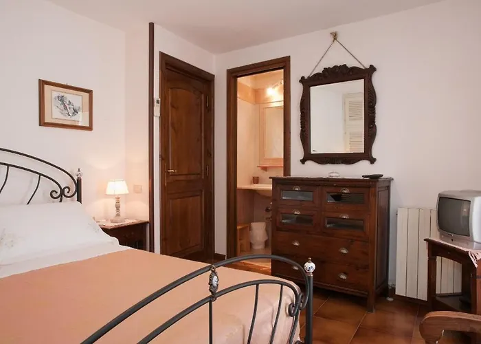 Chiara Bed & Breakfast 3*